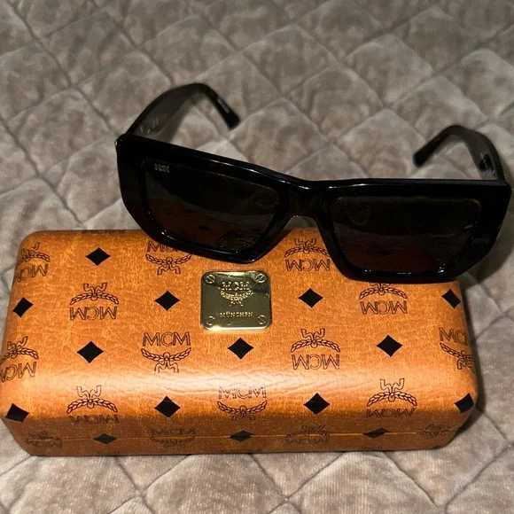 MCM SUNGLASSES WITH CASE NEW MCM 137S 214 Havana & Gold Sunglasses with Brown Lenses  main image 3